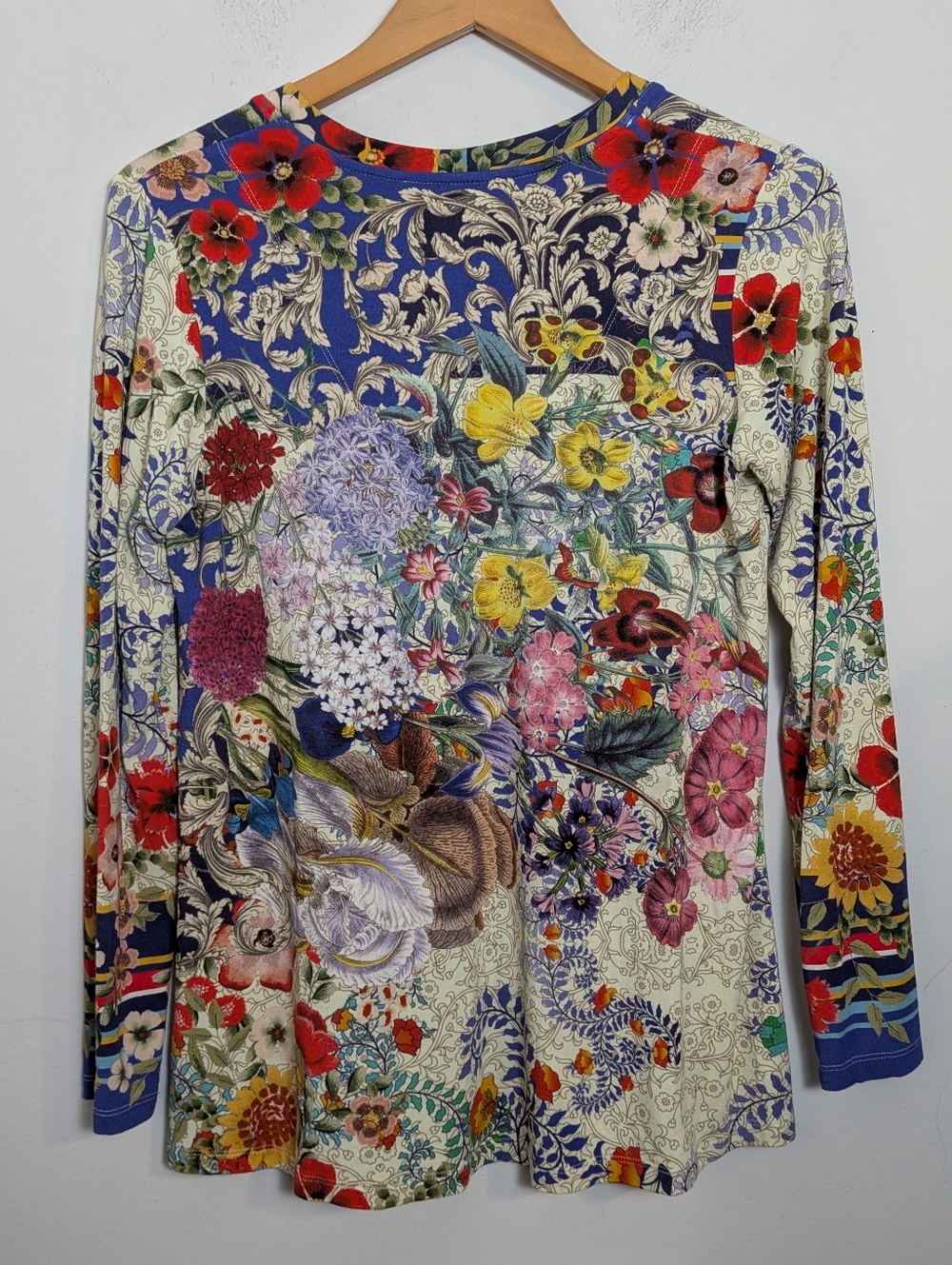 Johnny Was Top Wild Flower Janie Long Sleeve V-Neck Bamboo Swing Tee Sz S - Picture 4 of 7